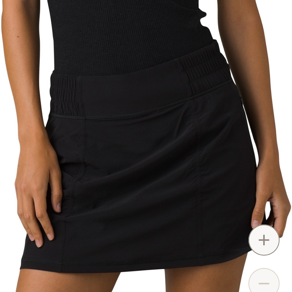 Prana Rallay Skort, size L in black